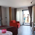 Mat Boutique Hotel *