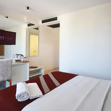 Mat Boutique Çeşme